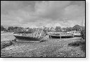 HDR Cimetiere a bateaux B&W scheepskerkhof scheepswrakken scheepswrak urbex quelmer rance bretagne frankrijk kerkhof schip schepen boot boten graffiti strand zwart wit foto